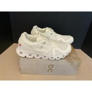 New! Womens ON Running Cloud 5 Undyed/White/White Running Shoes. Size 8.5. Nice!